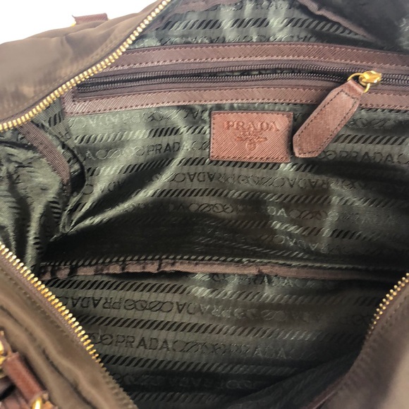 Authentic Prada nylon and leather handbag - Picture 7 of 8
